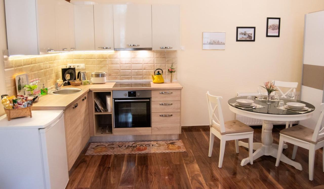 Broadway City Center, Fully Equipped, 4 Person Budapest Extérieur photo