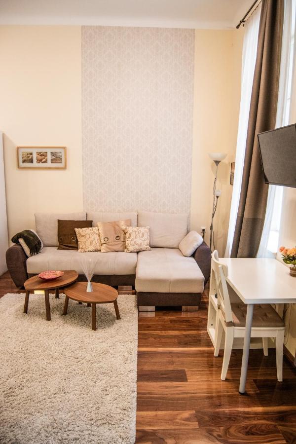Broadway City Center, Fully Equipped, 4 Person Budapest Extérieur photo